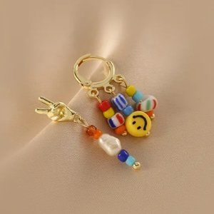 Y2K Colorful Yellow Smiley Face Peace Sign Gold Beaded Dangle Earrings NEW